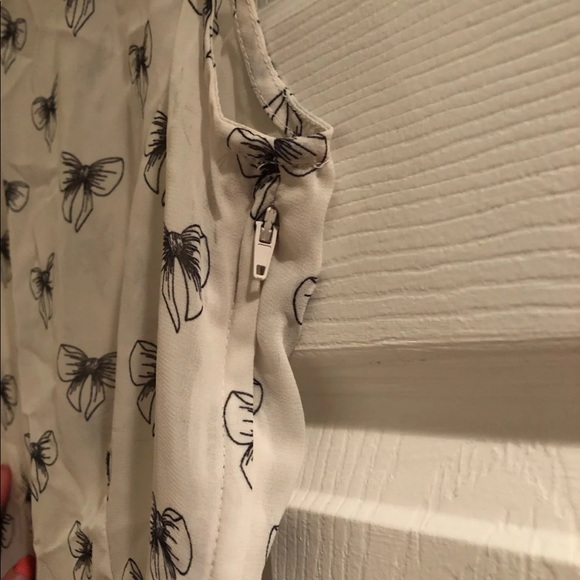 H&M Divided Bow Top - Picture 4 of 4